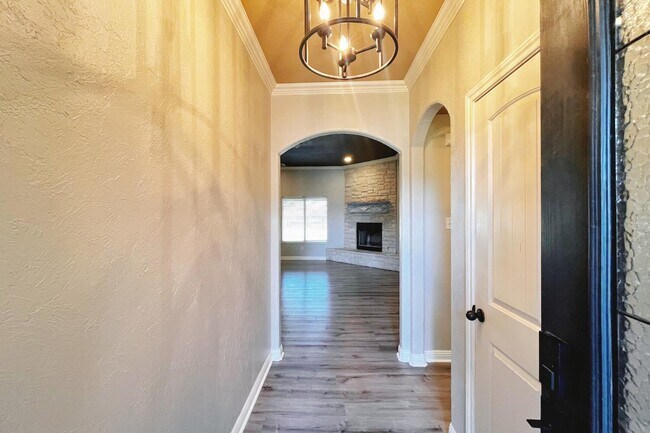 Photo - 5518 104th St