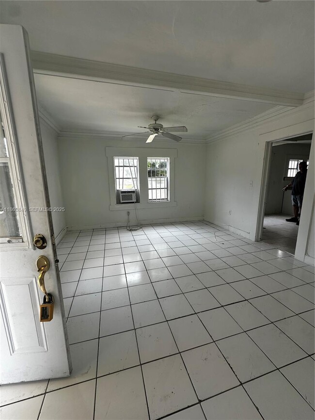 Photo - 1925 NW 56th St