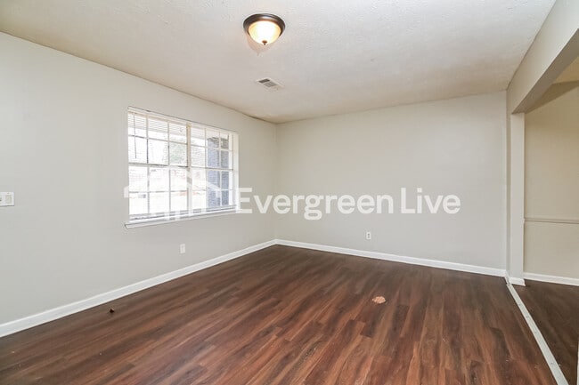 Photo - 45 Belmont Park Ln