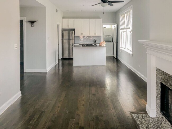 Photo - 3852 N Southport Ave Unit 2