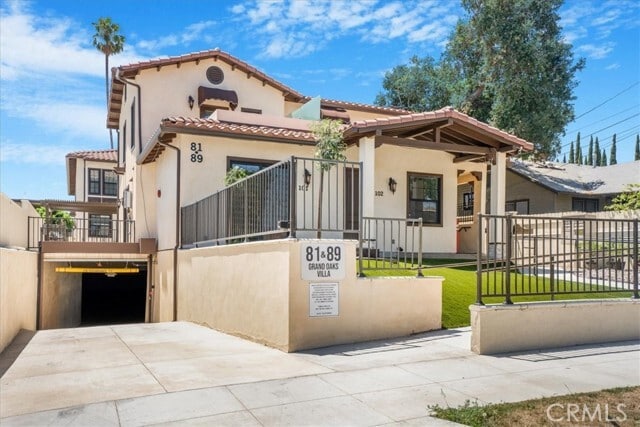 Photo - 89 N Grand Oaks Ave Unidad 105