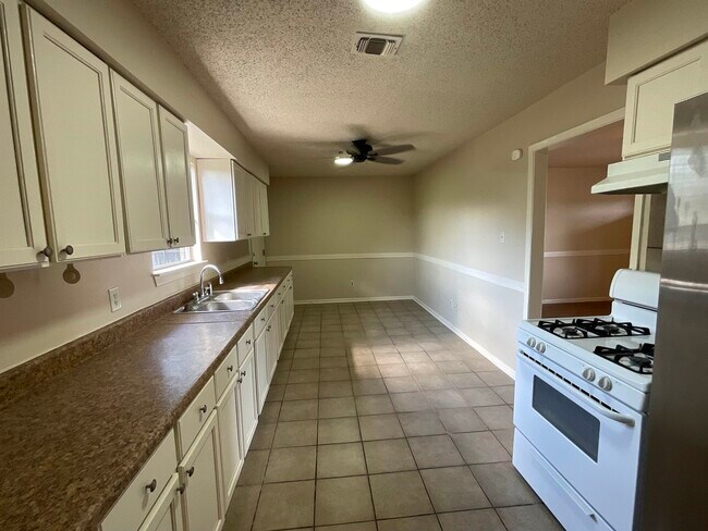 Photo - 802 Mildred Ave