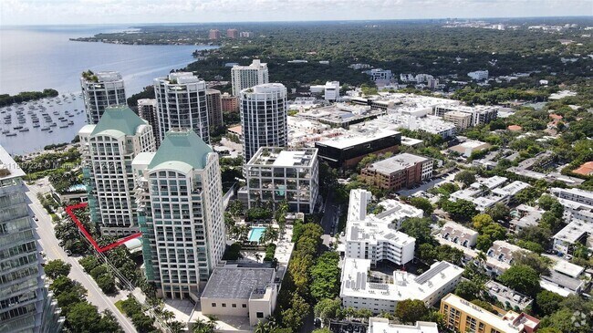 Building Photo - 3400 SW 27th Ave Unit 1607 Rental