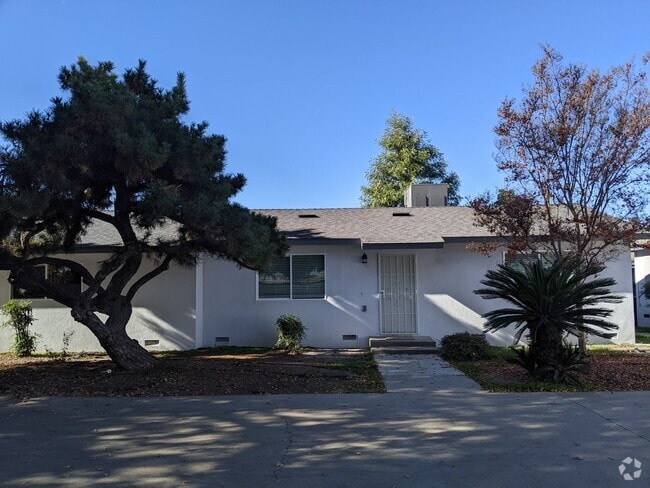 Building Photo - Walnut Quadruplex Unit **06 Walnut-729 Rental