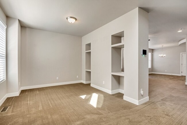 Photo - 4492 Milford Dr