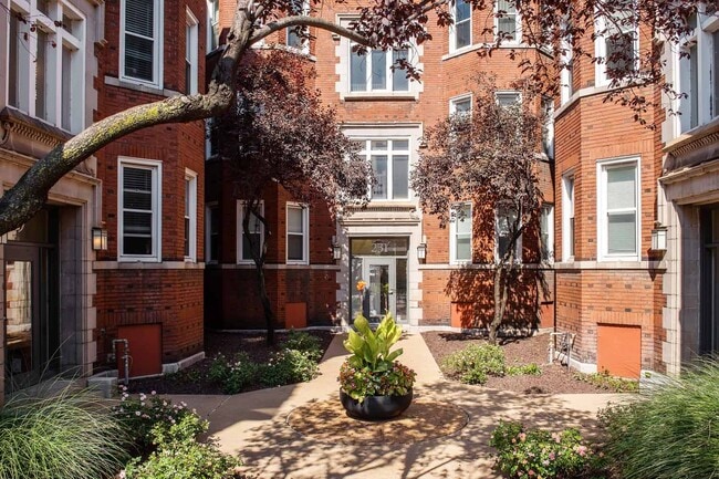Building Exterior - Vandy House