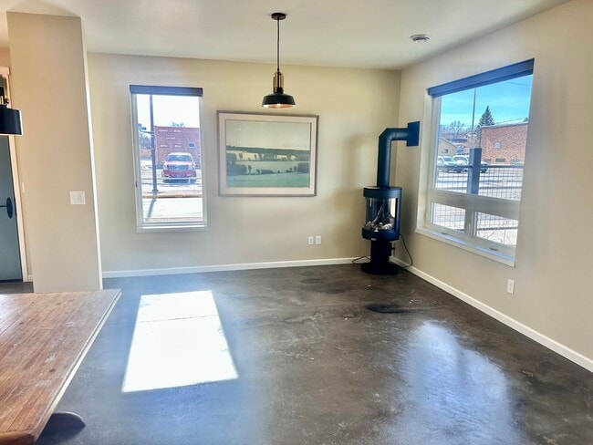 Photo - Newer Condo Unidad 1