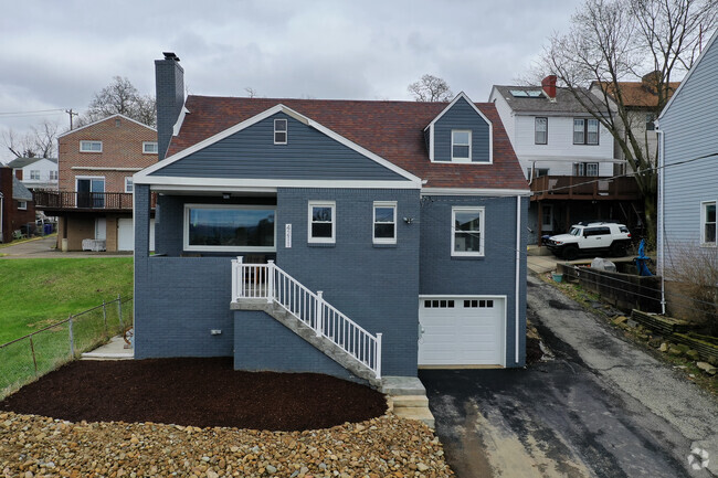 Building Photo - 4211 Shields St Rental