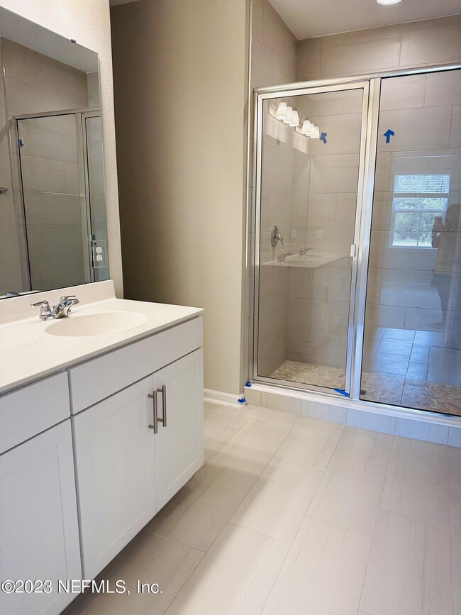 Photo - 69 Thurnham Ln