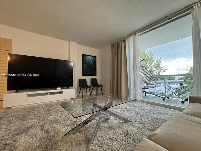 9381 E Bay Harbor Dr Unit 302S