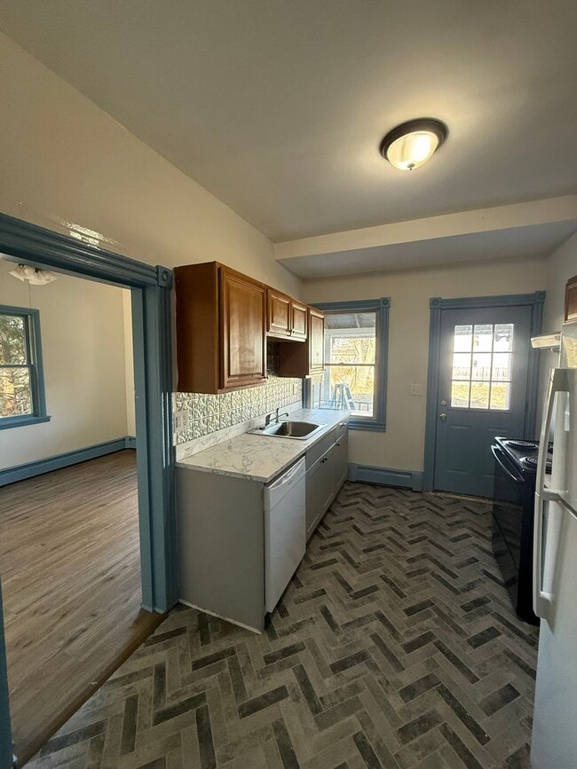 Photo - 117-119 Maplewood Road Unit 119 Maplewood Road