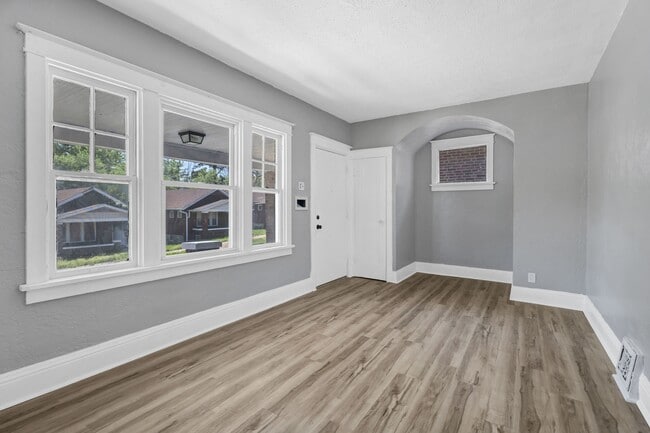 Photo - 5721 Floy Ave