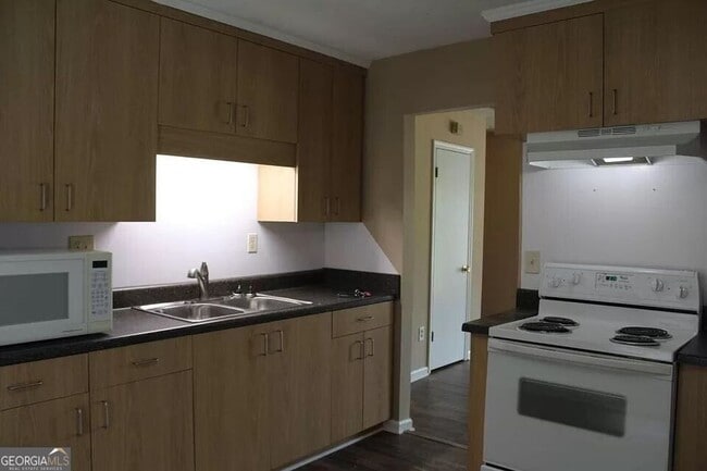 Photo - 580 Lee Byrd Rd