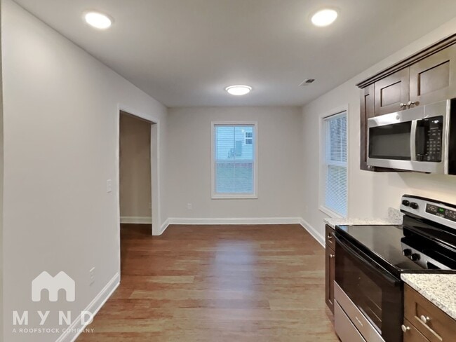 Photo - 561 Westside Cir