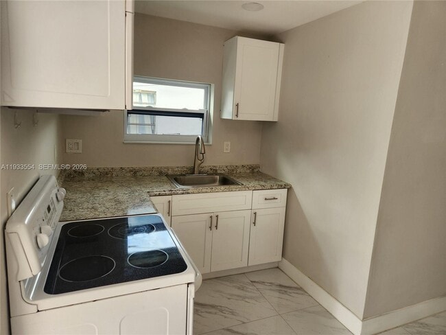 Photo - 342 E 46th St Unit 2