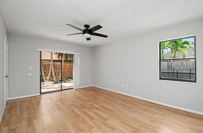 7407 Silver Woods Ct