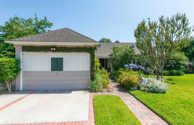 Photo - 4722 Forman Ave