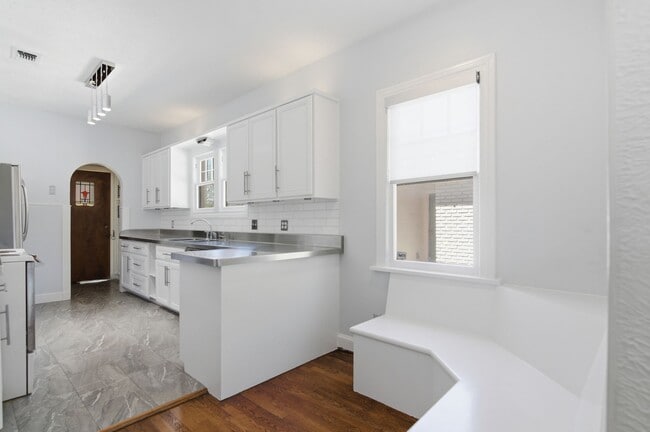 Photo - 2516 Shirley Ave