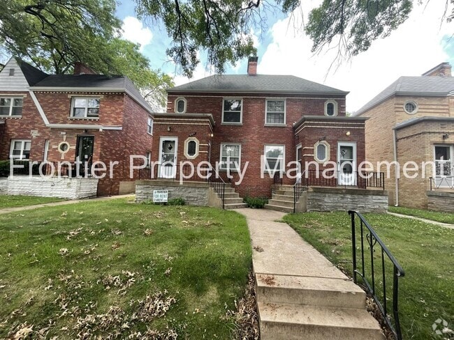 Building Photo - Charming one bedroom apartment Unit 6371 Sutherland Apt 2F