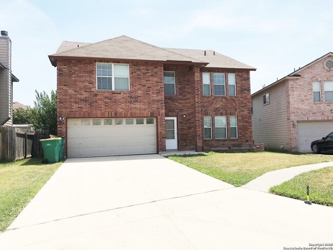 Building Photo - 4 Bedroom/2.5 Bath Woodcrest Subdivision Rental