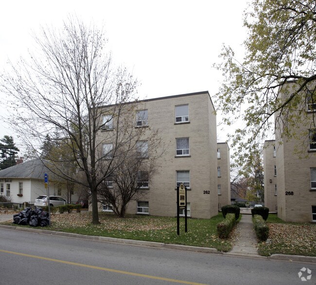 Primary Photo - Parklane Apartments