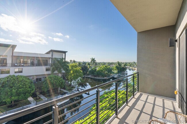180 SE 4th Terrace