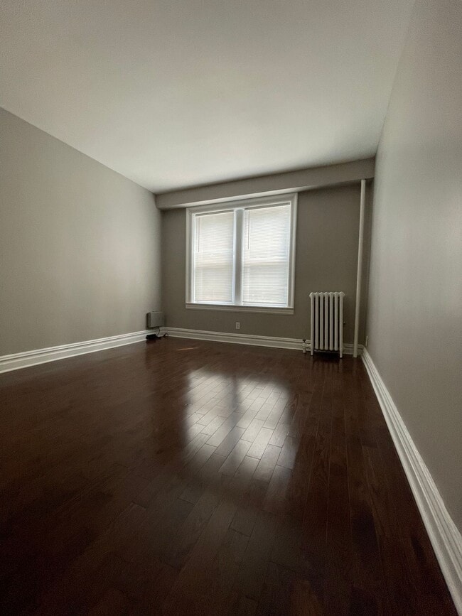 165 W 48th St 1 - 171 W 48th St