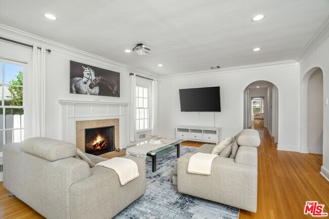 Photo - 4712 Burnet Ave