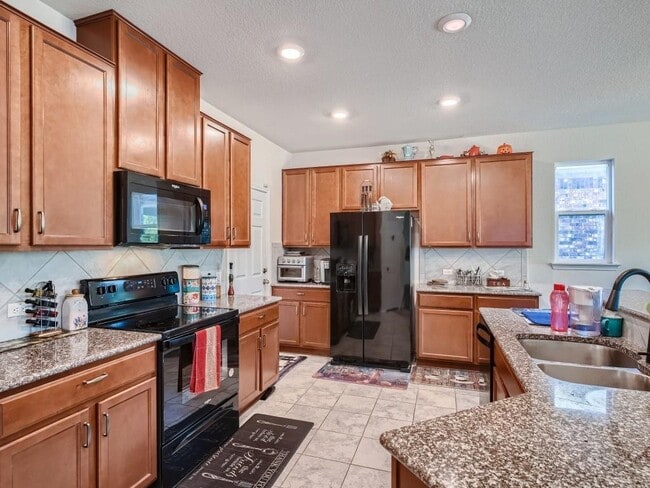 Photo - 2471 Sunrise Rd