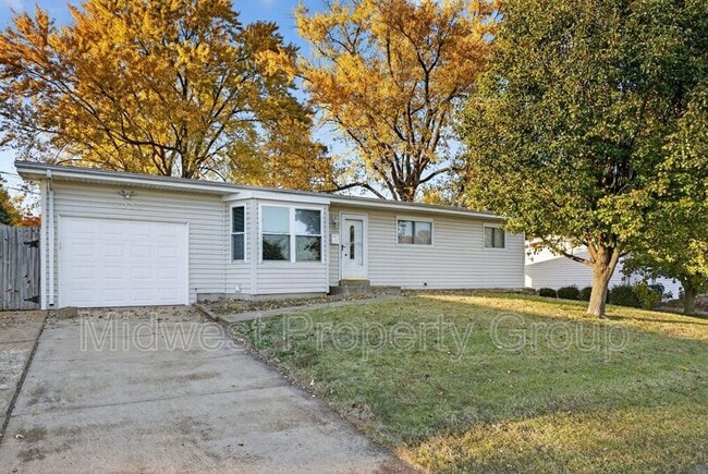 Building Photo - 1225 Night Dr