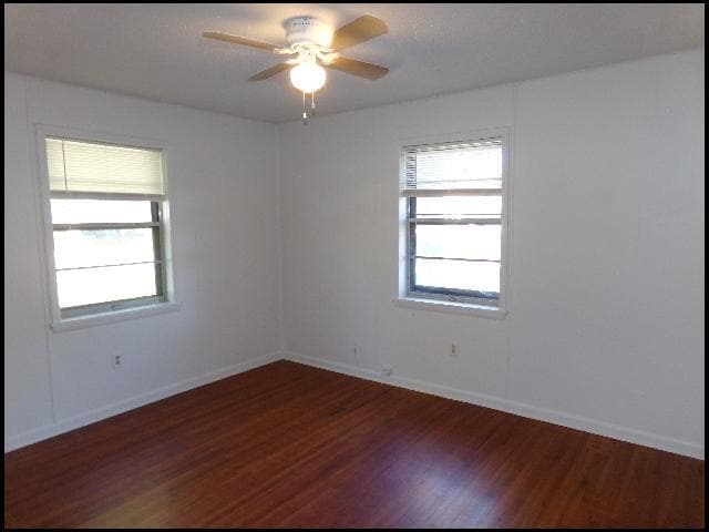 Photo - 107 S Holly St