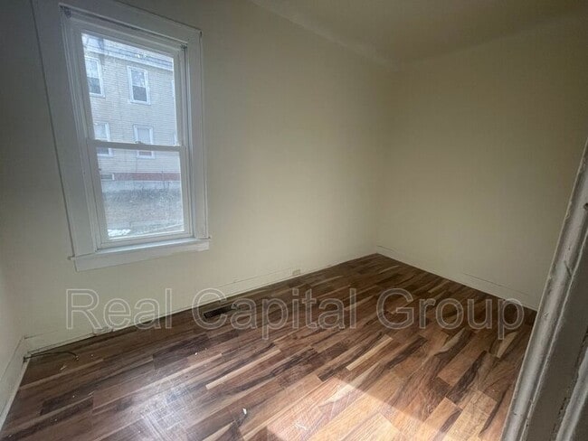 Photo - 646 Lansing St Unit 1st floor