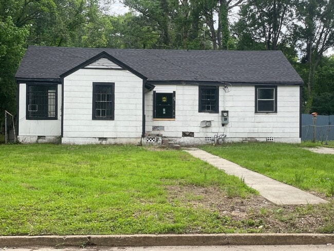 Building Photo - 264 Sewanee Dr
