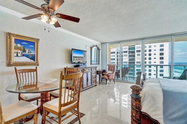 Photo - 2501 S Ocean Dr Unidad 1409 (available NOW)