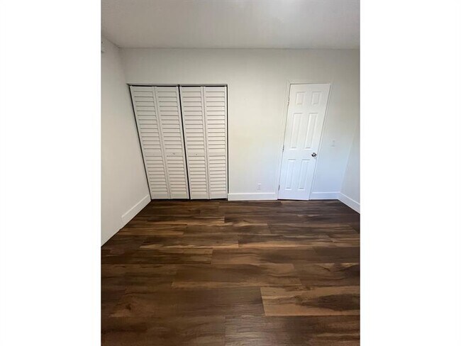 Photo - 2300 NW 6th St Unidad 8