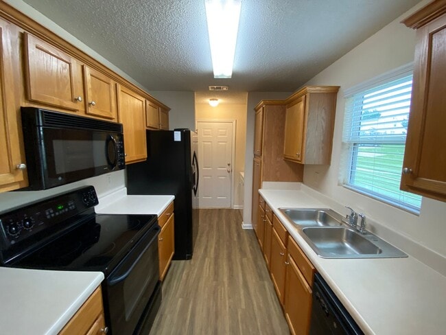 Photo - PRE-LEASING FOR AUGUST 2026!