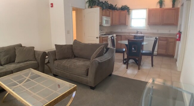 Photo - 203 Williams St Unit 3