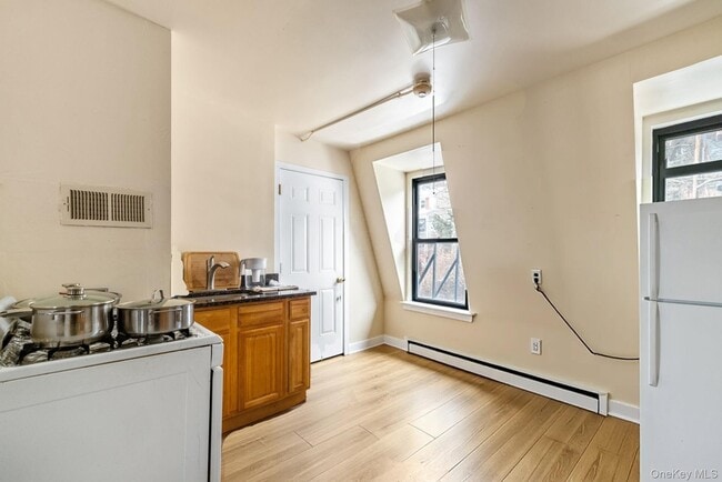 Photo - 506 Piermont Ave Unidad 1