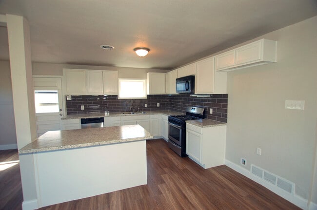 Photo - Completely Renovated 3/2 Close to Texas Tech