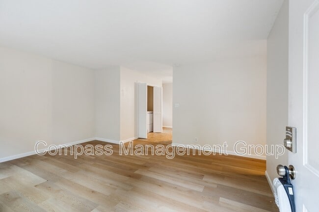 Photo - 2347 Sylvania Ave SE