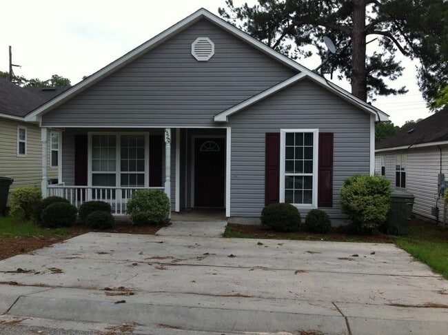 Building Photo - 1320 Edgewood Dr Rental
