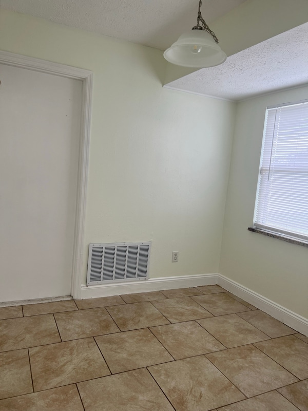 Photo - 8622 Brackenwood Dr