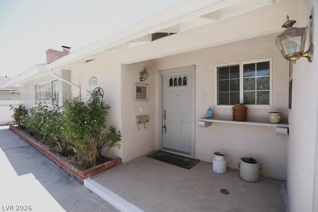 Photo - 2725 Colanthe Ave