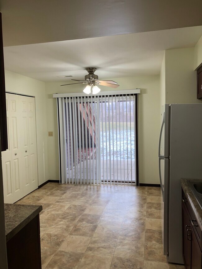 Photo - 210 Logan St Unit 2