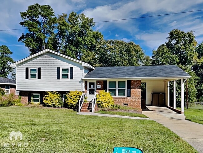 Building Photo - 307 King Arthur Trail