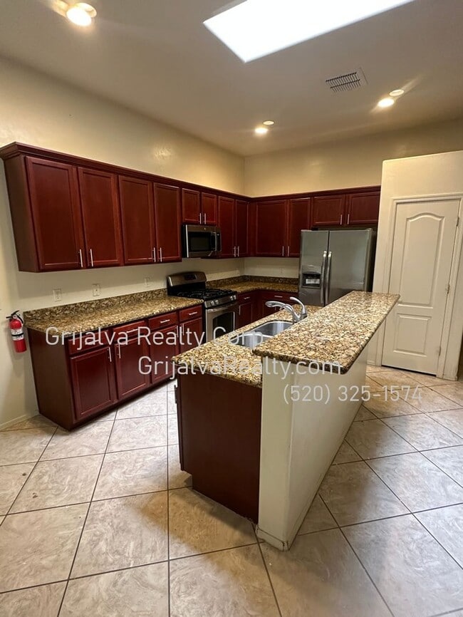 Photo - Beautiful 3 Bedroom, 2 Bath House for Rent (River/La Cholla)