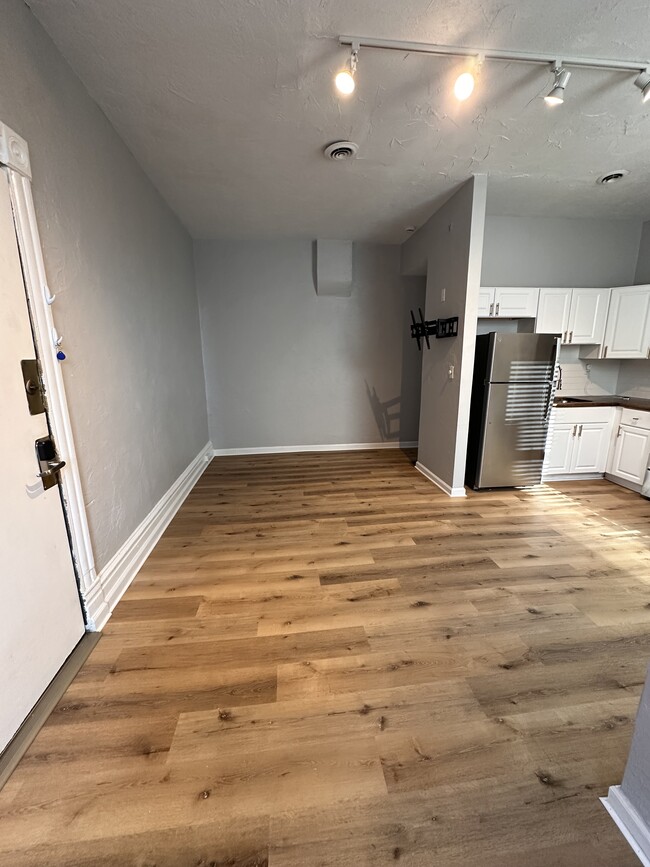 Photo - 2818 Lemp Ave Unidad 1E