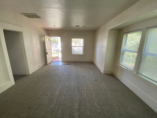 Photo - 1647-1649 D Street Unit 1647