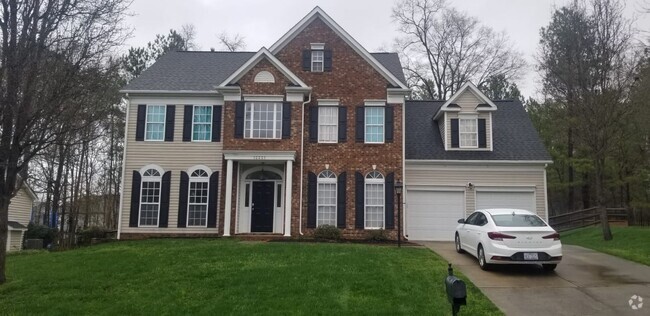 Building Photo - Stunning 5 bedroom Home in Ballantyne Char...