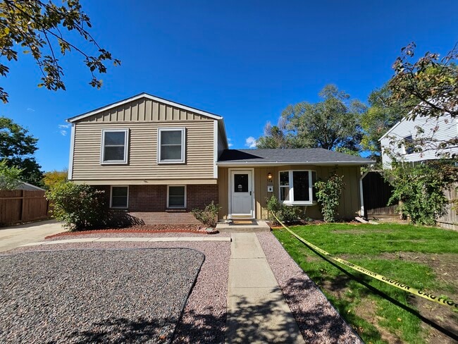Photo - 124 N Brentwood Dr House